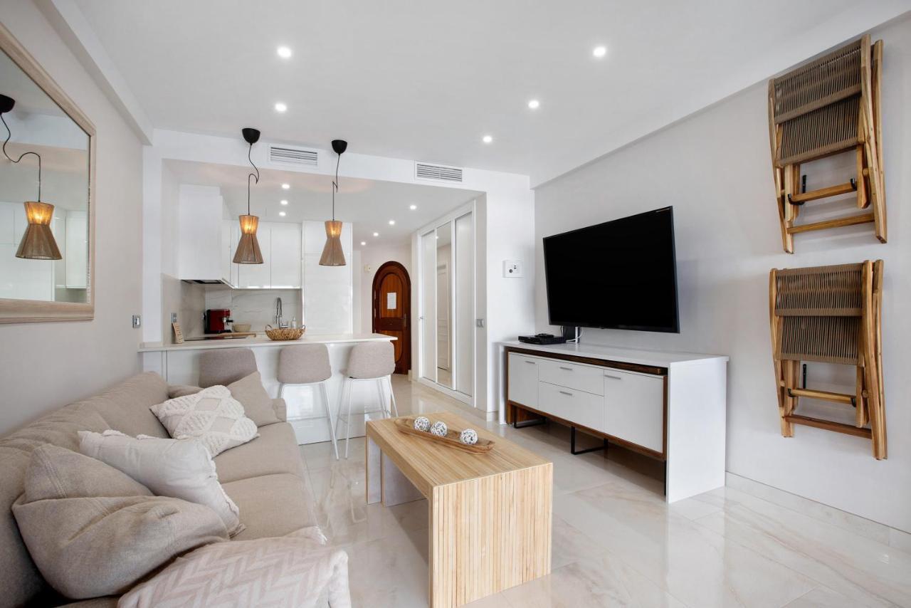 Puerto Marina Luxury Studio เบนัลมาเดนา ภายนอก รูปภาพ
