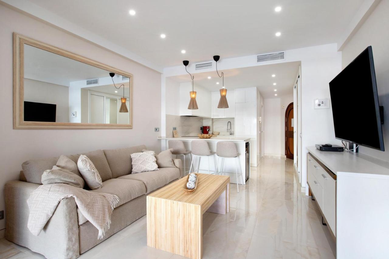 Puerto Marina Luxury Studio เบนัลมาเดนา ภายนอก รูปภาพ